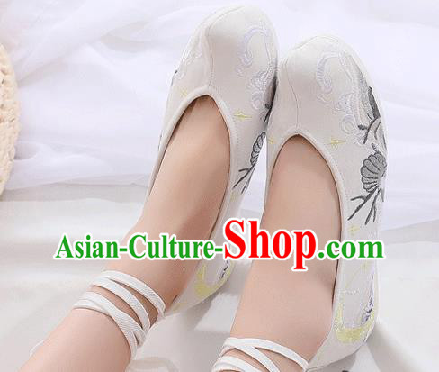 China Classical Embroidered Shoes Traditional Hanfu Bow Shoes Ancient Princess White Cloth Shoes