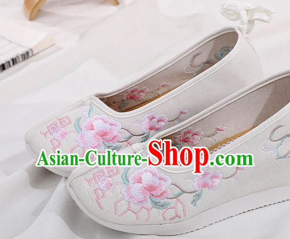 China Traditional Embroidered Hanfu Shoes Ancient Princess Shoes Handmade Beige Cloth Shoes