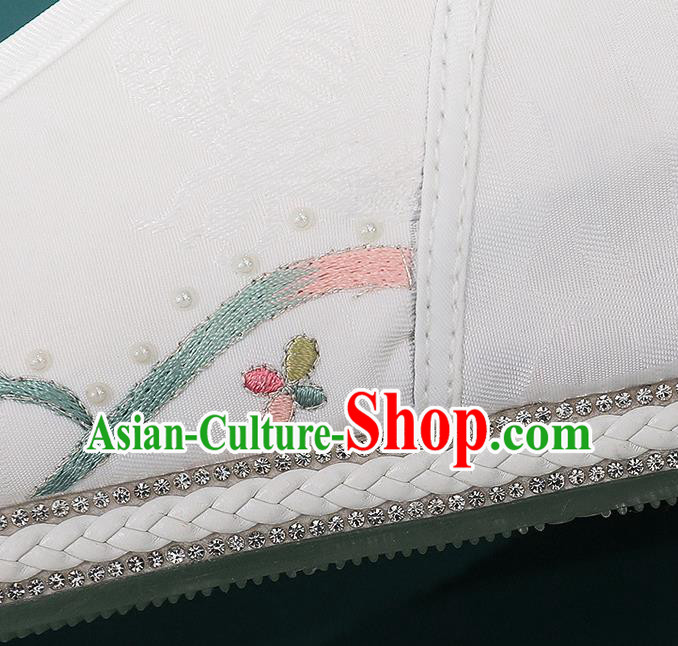 Chinese Traditional Hanfu White Cloth Shoes Classical Dance Shoes Embroidery Mangnolia Shoes