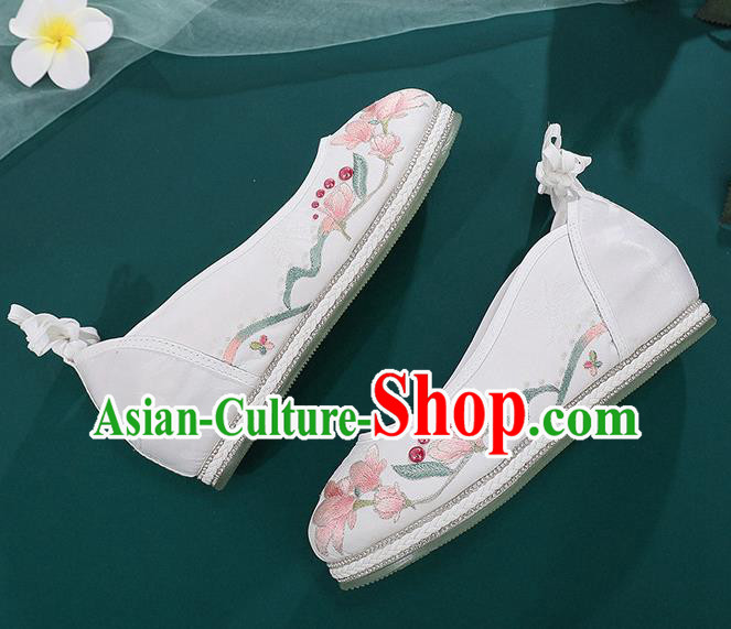 Chinese Traditional Hanfu White Cloth Shoes Classical Dance Shoes Embroidery Mangnolia Shoes