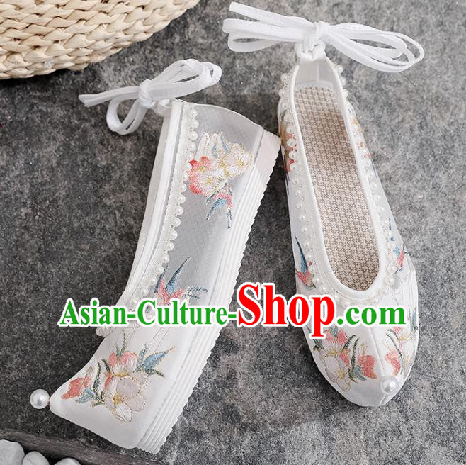 Chinese Classical Embroidered Shoes National Woman Summer Shoes Traditional Folk Dance White Cloth Shoes