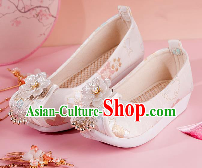 China Traditional Ming Dynasty Princess Shoes Ancient Hanfu Shoes Handmade Beige Brocade Shoes