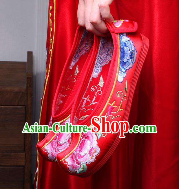 Chinese Traditional Wedding Bride Shoes National Red Cloth Shoes Classical Embroidered Peony Shoes