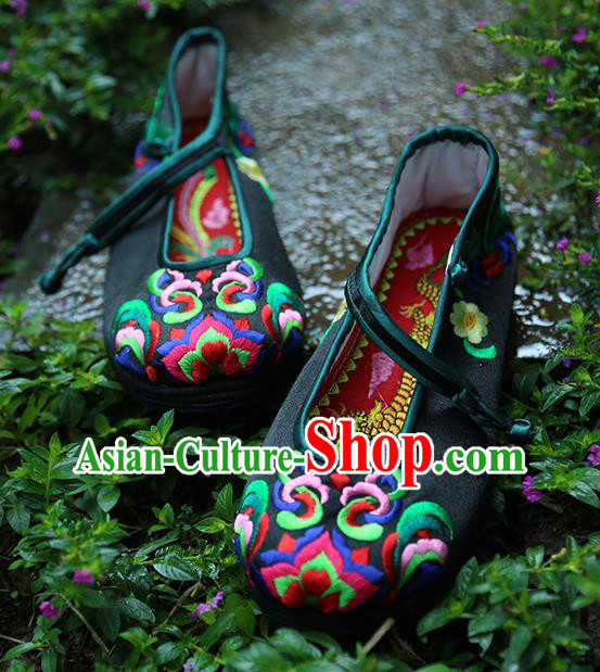 Chinese National Woman Shoes Handmade Embroidered Shoes Traditional Black Satin Shoes