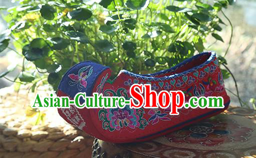 Chinese Yi Nationality Wedding Shoes Handmade Embroidered Red Cloth Shoes Traditional Ethnic Bride Shoes