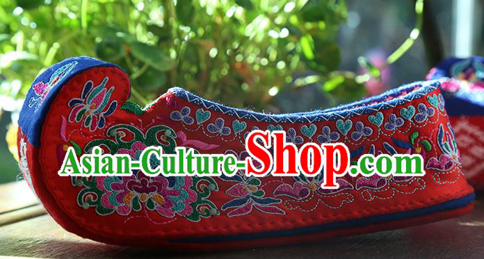 Chinese Yi Nationality Wedding Shoes Handmade Embroidered Red Cloth Shoes Traditional Ethnic Bride Shoes