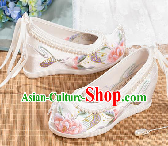 Chinese Traditional Pearls Tassel Shoes Classical Wedge Heel Shoes National White Embroidered Shoes