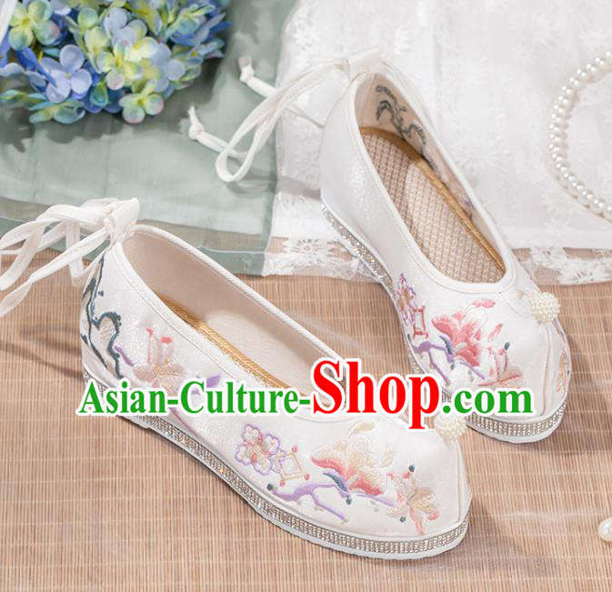 Chinese Classical Embroidery Mangnolia Shoes Traditional Woman White Cloth Shoes National Dance Shoes