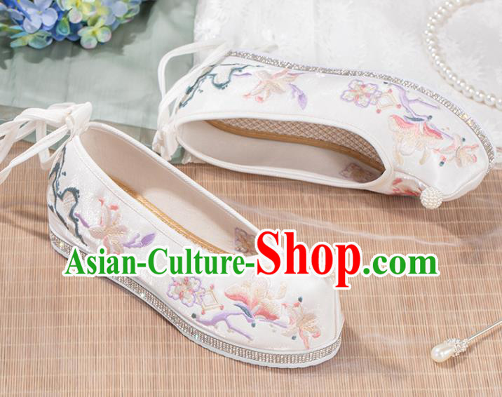 Chinese Classical Embroidery Mangnolia Shoes Traditional Woman White Cloth Shoes National Dance Shoes