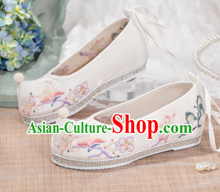 Chinese Classical Embroidery Mangnolia Shoes Traditional Woman White Cloth Shoes National Dance Shoes