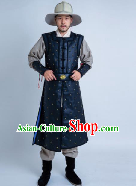 China Traditional Ming Dynasty General Garment Costumes Ancient Warrior Armor Clothing and Hat