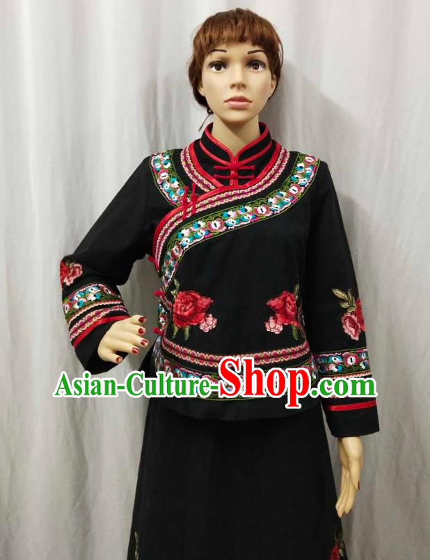 Chinese Bouyei Ethnic Wedding Garment Costumes Traditional Puyi Nationality Bride Embroidered Black Outfits Clothing