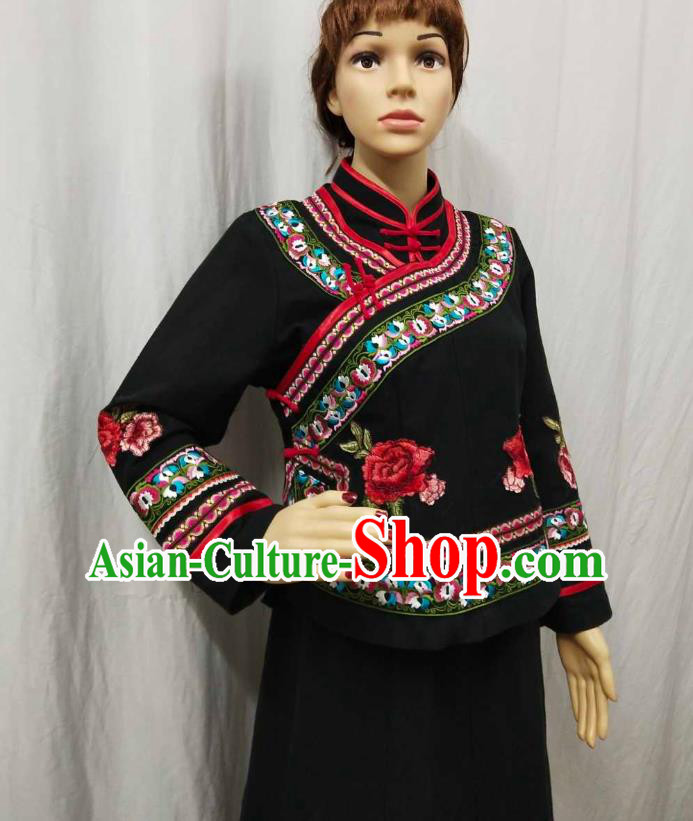Chinese Bouyei Ethnic Wedding Garment Costumes Traditional Puyi Nationality Bride Embroidered Black Outfits Clothing