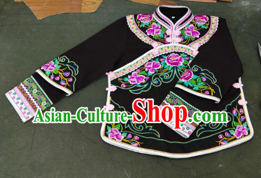 Chinese Guizhou Ethnic Clothing Bouyei Nationality Blouse Woman Embroidered Black Top Garment