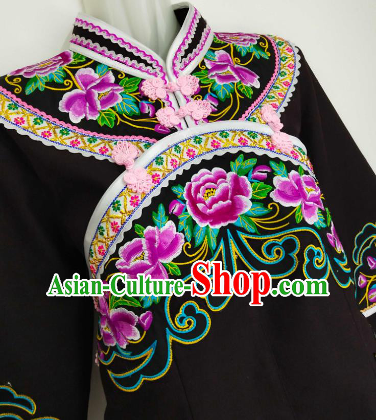 Chinese Guizhou Ethnic Clothing Bouyei Nationality Blouse Woman Embroidered Black Top Garment