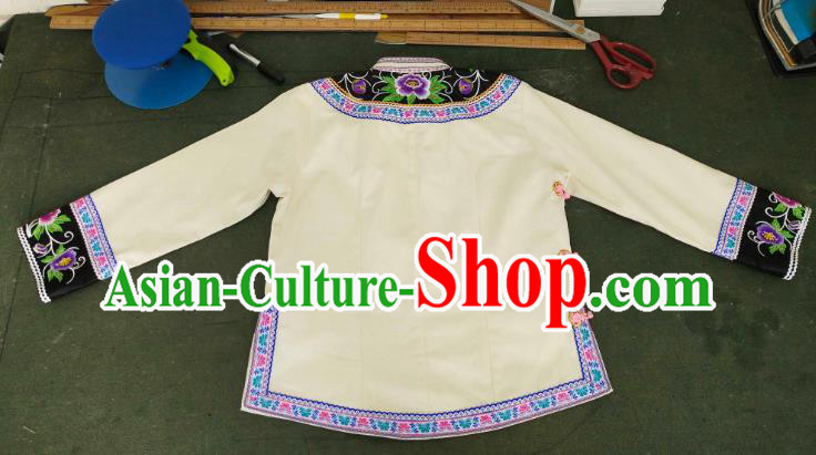 Chinese Bouyei Nationality Embroidered Phoenix Beige Blouse Ethnic Garment Guizhou Minority Top Wear