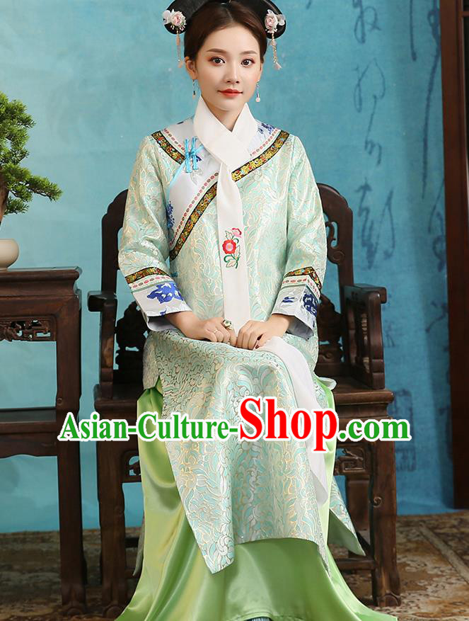 China Ancient Qing Dynasty Court Maid Green Dress Garments Traditional Manchu Woman Clothing and Hair Accessories