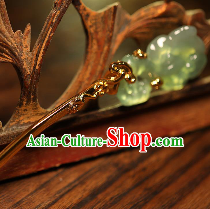 China Handmade Jadeite Cloud Hairpin Traditional Cheongsam Headwear Ancient Palace Lady Golden Hair Stick