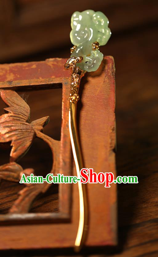 China Handmade Jadeite Cloud Hairpin Traditional Cheongsam Headwear Ancient Palace Lady Golden Hair Stick