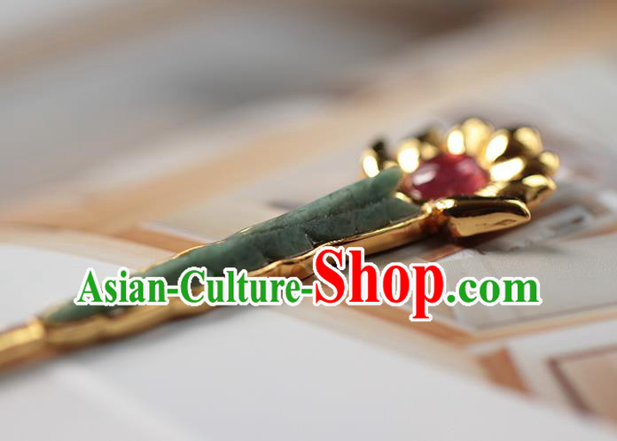 China Handmade Jadeite Hairpin Traditional Cheongsam Hair Accessories Ancient Queen Golden Hair Stick