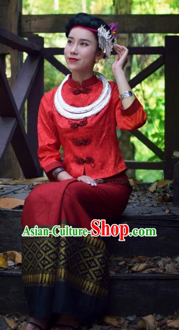China Dai Nationality Minority Bride Clothing Yunnan Ethnic Wedding Red Blouse and Skirt Uniforms