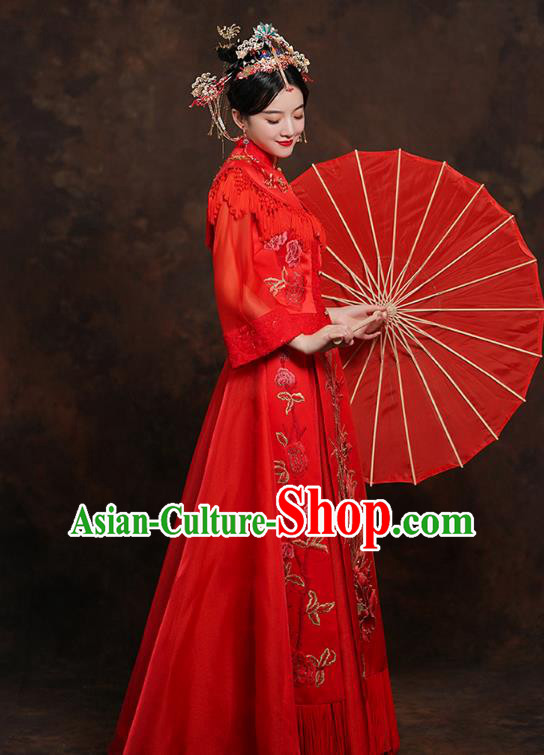 China Traditional Embroidered Wedding Costumes Classical Bride Red Blouse and Skirt