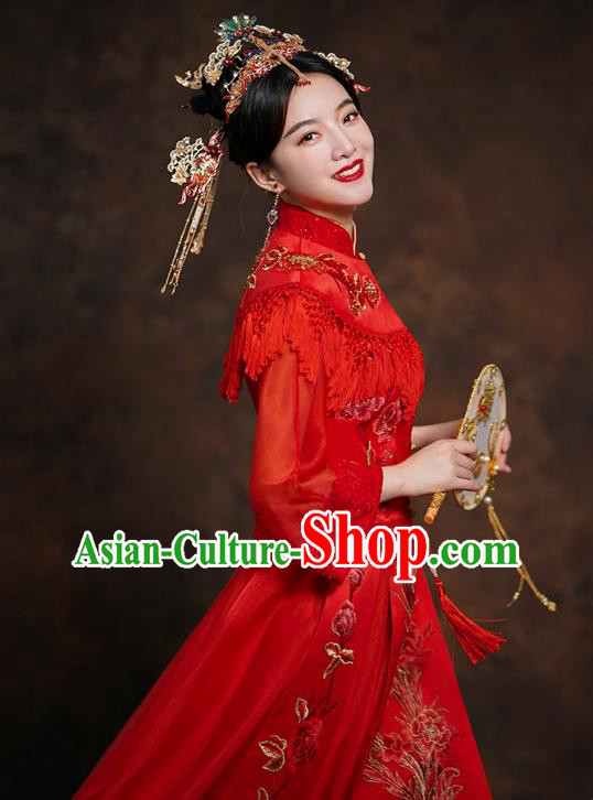 China Traditional Embroidered Wedding Costumes Classical Bride Red Blouse and Skirt