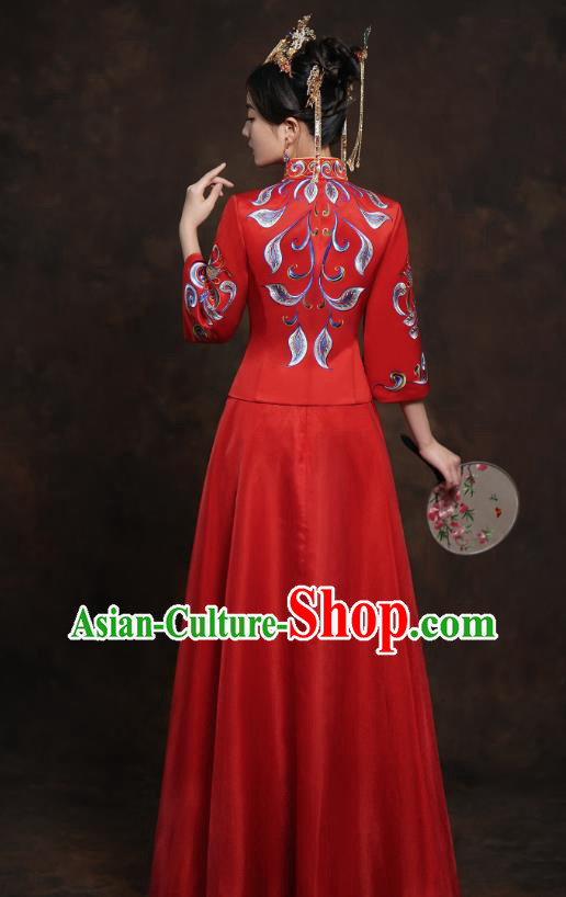 China Classical Bride Costumes Toast Embroidered Dress Traditional Wedding Red Xiuhe Suits