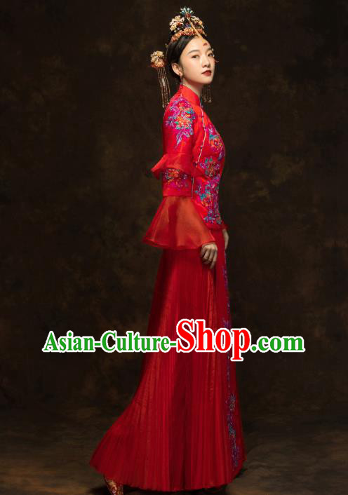 China Classical Bride Drilling Costumes Traditional Embroidery Toast Dress Wedding Red Xiuhe Suits
