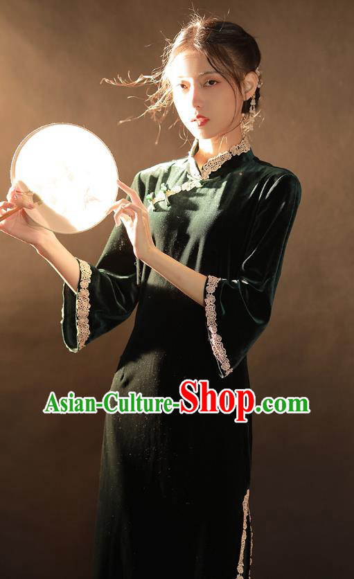 China Traditional Atrovirens Velvet Qipao Dress National Young Woman Classical Dance Cheongsam