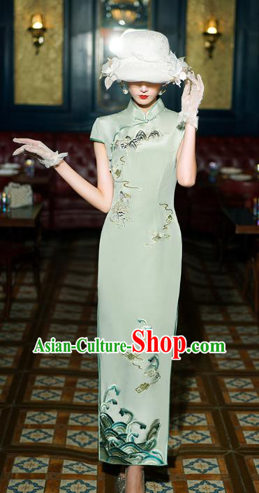 China Classical Embroidered Green Silk Cheongsam Traditional Minguo Shanghai Young Concubine Qipao Dress