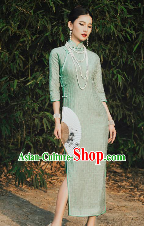China Classical Slant Opening Cheongsam Traditional Shanghai Lady Light Green Qipao Dress