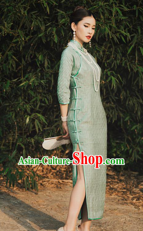 China Classical Slant Opening Cheongsam Traditional Shanghai Lady Light Green Qipao Dress