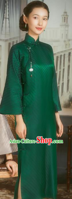 China Classical Green Silk Cheongsam Traditional Minguo Shanghai Woman Wide Sleeve Qipao Dress