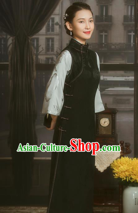 China Classical Young Lady Black Silk Cheongsam Traditional Minguo Shanghai Stand Collar Qipao Dress