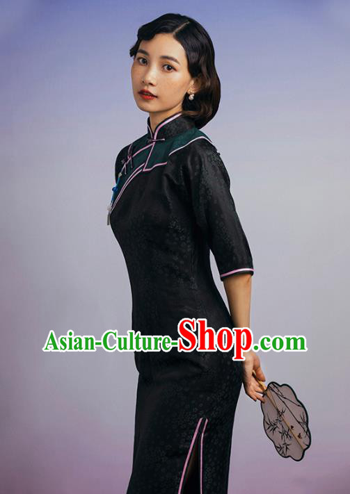 China Classical Plum Pattern Dark Green Silk Cheongsam Traditional Minguo Shanghai Qipao Dress