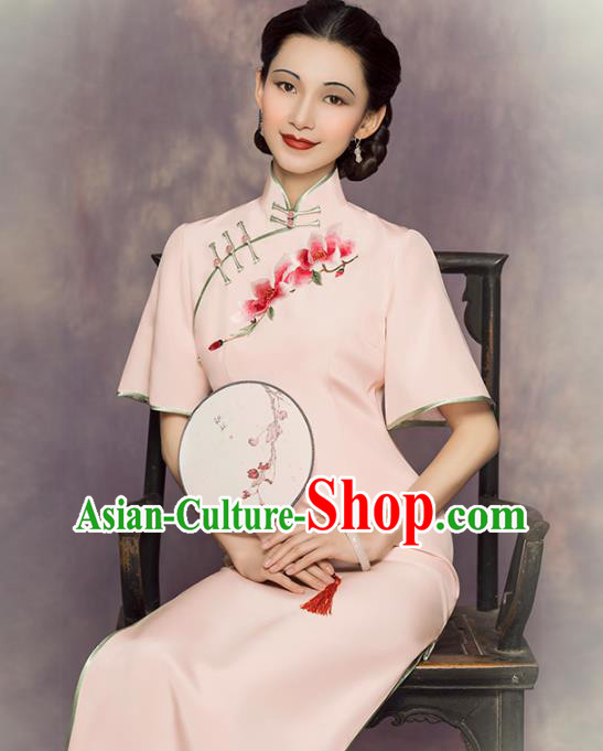China Classical Shanghai Woman Cheongsam Traditional Minguo Embroidered Mangnolia Pink Silk Qipao Dress