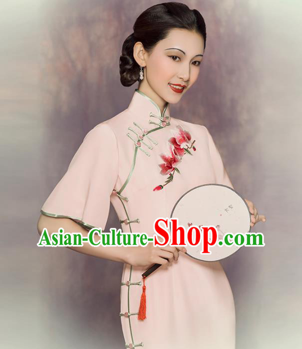 China Classical Shanghai Woman Cheongsam Traditional Minguo Embroidered Mangnolia Pink Silk Qipao Dress