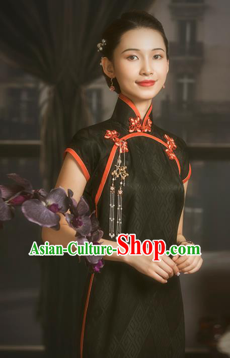 China Classical Stand Collar Cheongsam Traditional Minguo Shanghai Woman Black Silk Qipao Dress