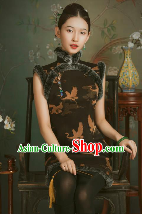 China Classical Crane Pattern Brown Sleeveless Cheongsam Traditional Minguo Gambiered Guangdong Gauze Qipao Dress