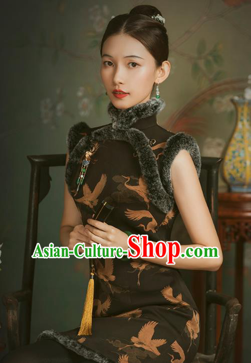 China Classical Crane Pattern Brown Sleeveless Cheongsam Traditional Minguo Gambiered Guangdong Gauze Qipao Dress
