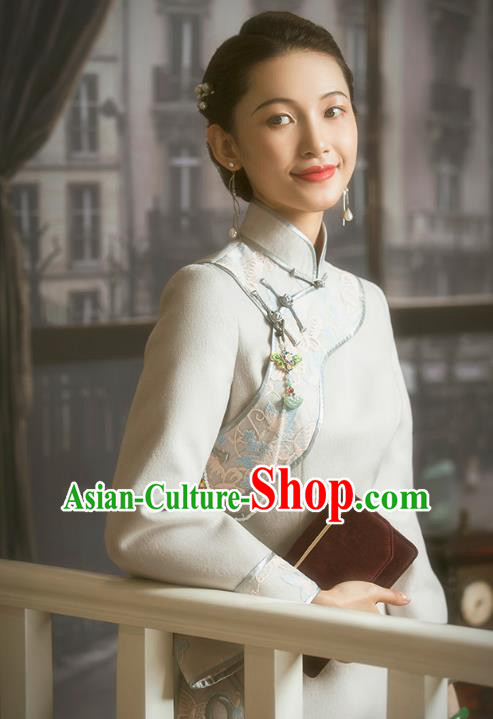 Chinese National Winter Upper Outer Garment Clothing Tang Suit White Woolen Jacket