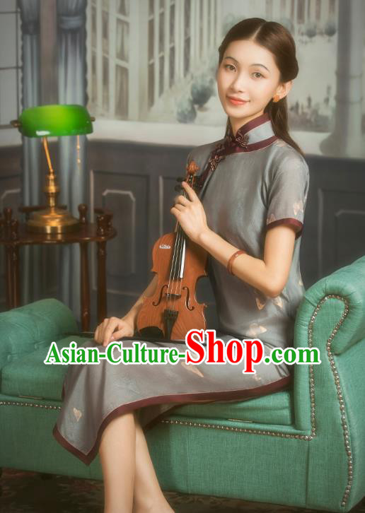 China Classical Old Shanghai Cheongsam Traditional Minguo Young Lady Grey Silk Qipao Dress