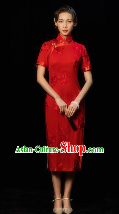 China Classical Wedding Bride Cheongsam Traditional Minguo Young Woman Red Silk Qipao Dress