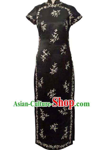 China Classical Dance Black Silk Cheongsam Traditional Minguo Young Lady Embroidered Qipao Dress