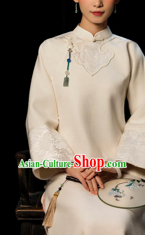 Republic of China Classical White Woolen Cheongsam Traditional Minguo Young Woman Winter Qipao Dress
