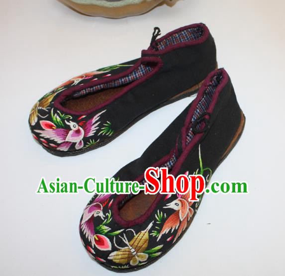 Chinese Folk Dance Black Satin Shoes Traditional Embroidered Shoes Handmade Bai Nationality Woman Shoes
