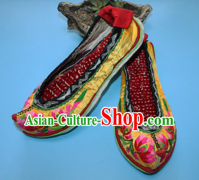 Chinese Handmade Yunnan Ethnic Yellow Satin Shoes Traditional Embroidered Shoes Yi Nationality Female Shoes