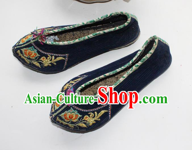Chinese Traditional Navy Corduroy Embroidered Shoes Yi Nationality Dance Shoes Handmade Yunnan Ethnic Cloth Shoes