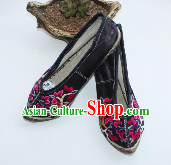 Chinese Yunnan Ethnic Shoes Traditional Black Cloth Embroidered Shoes Handmade Shui Nationality Female Shoes